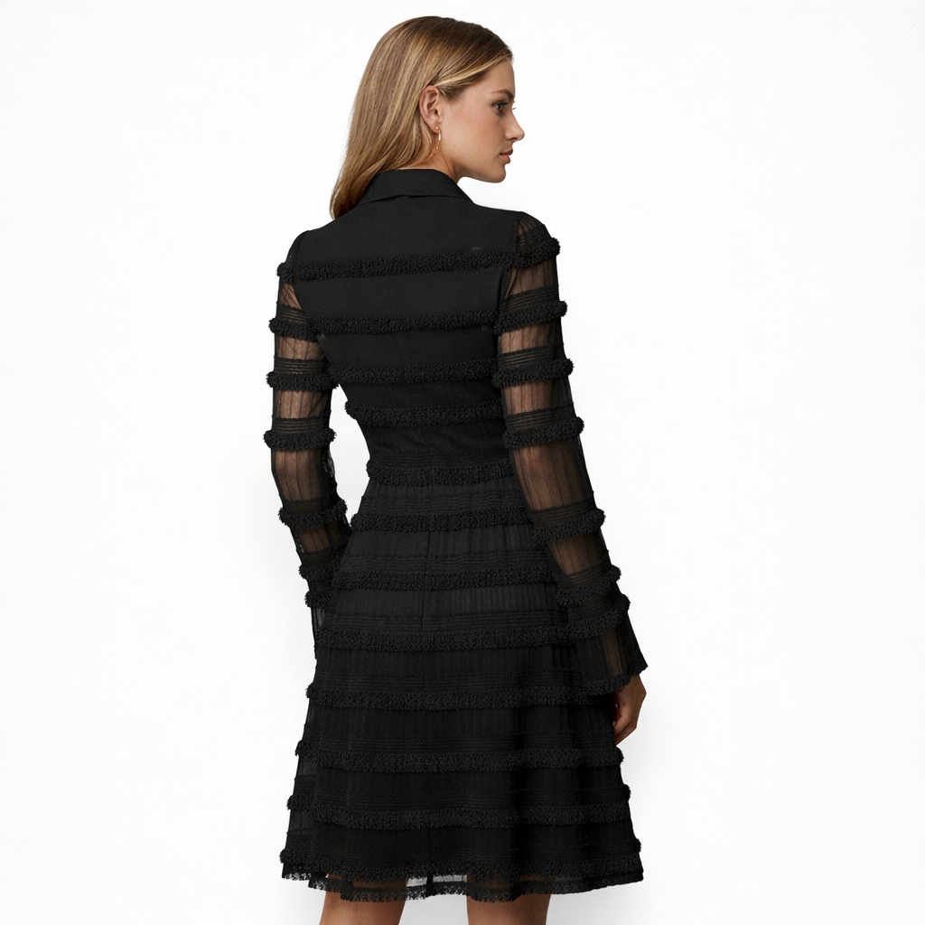Elisa  – Vestido  negro con flecos transparentes
